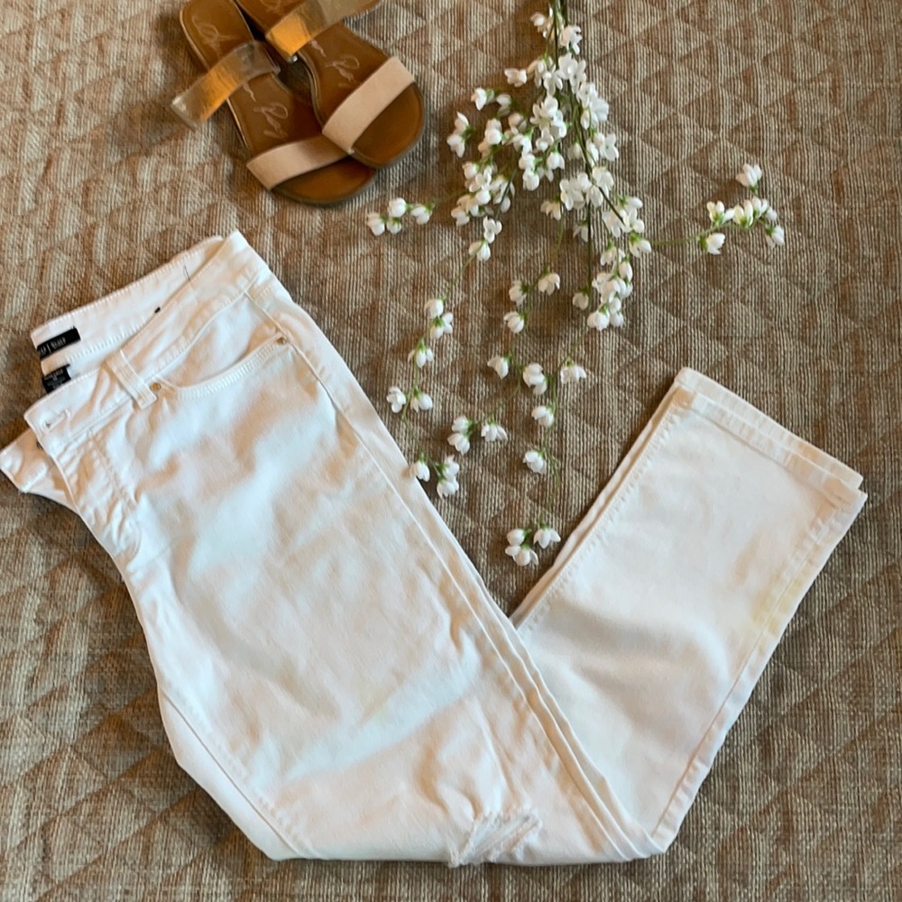 White House Black Market white jeans